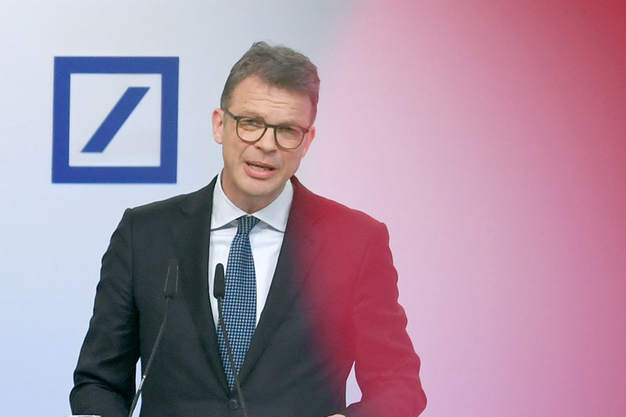 Deutsche Bank-chefen: Lång tid innan ekonomin är på normala nivåer - christian-sewing-deutsche-bank-900