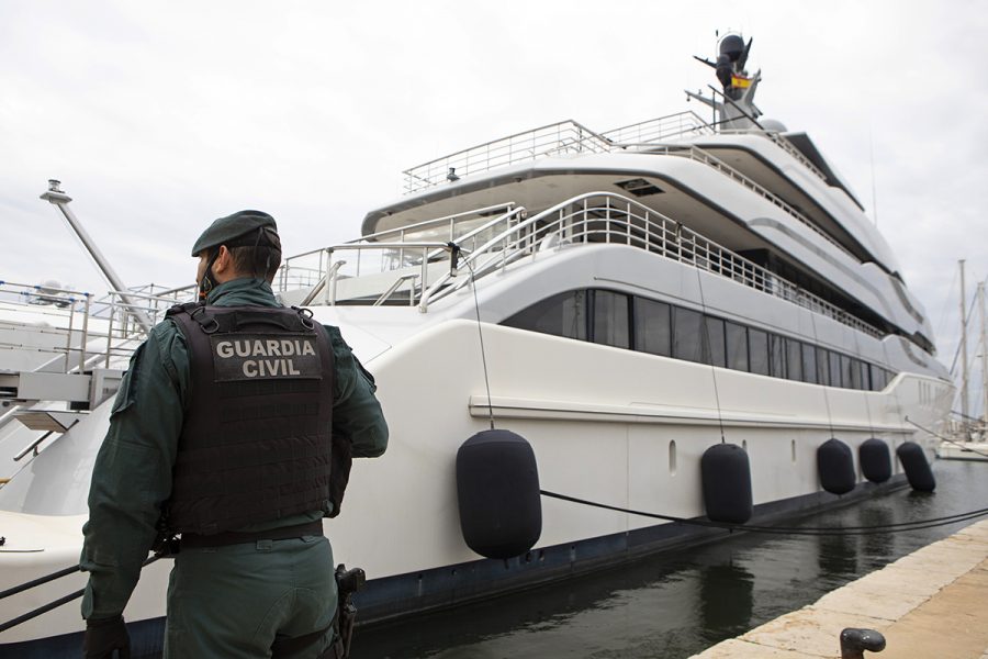 USA beslagtar rysk oligarks yacht - Spain U.S. Oligarch’s Yacht Sanctions