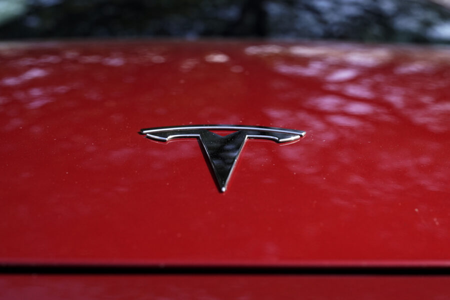 Norge har fler elbilar än bensinbilar ute på vägarna: ”En milstople” - Tesla Shares