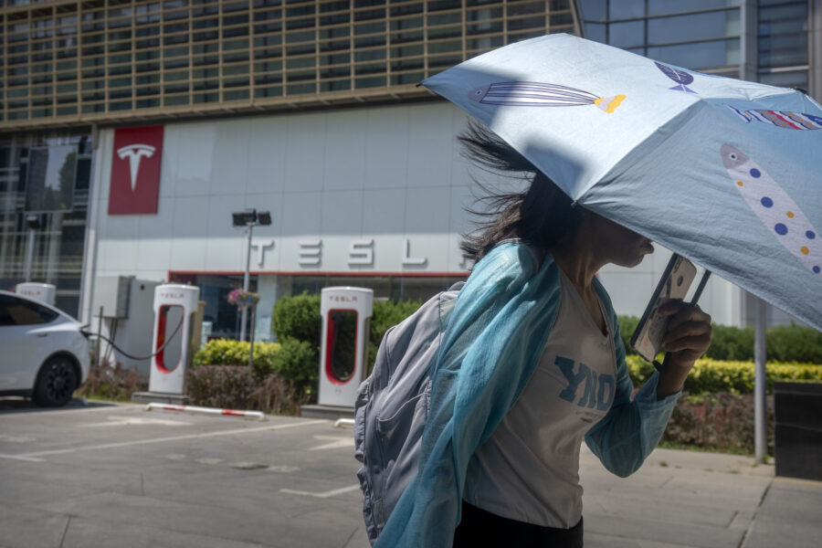 Teslas försäljning av Kina-tillverkade bilar sjönk 24% i juni - Tesla China Race For Lithium
