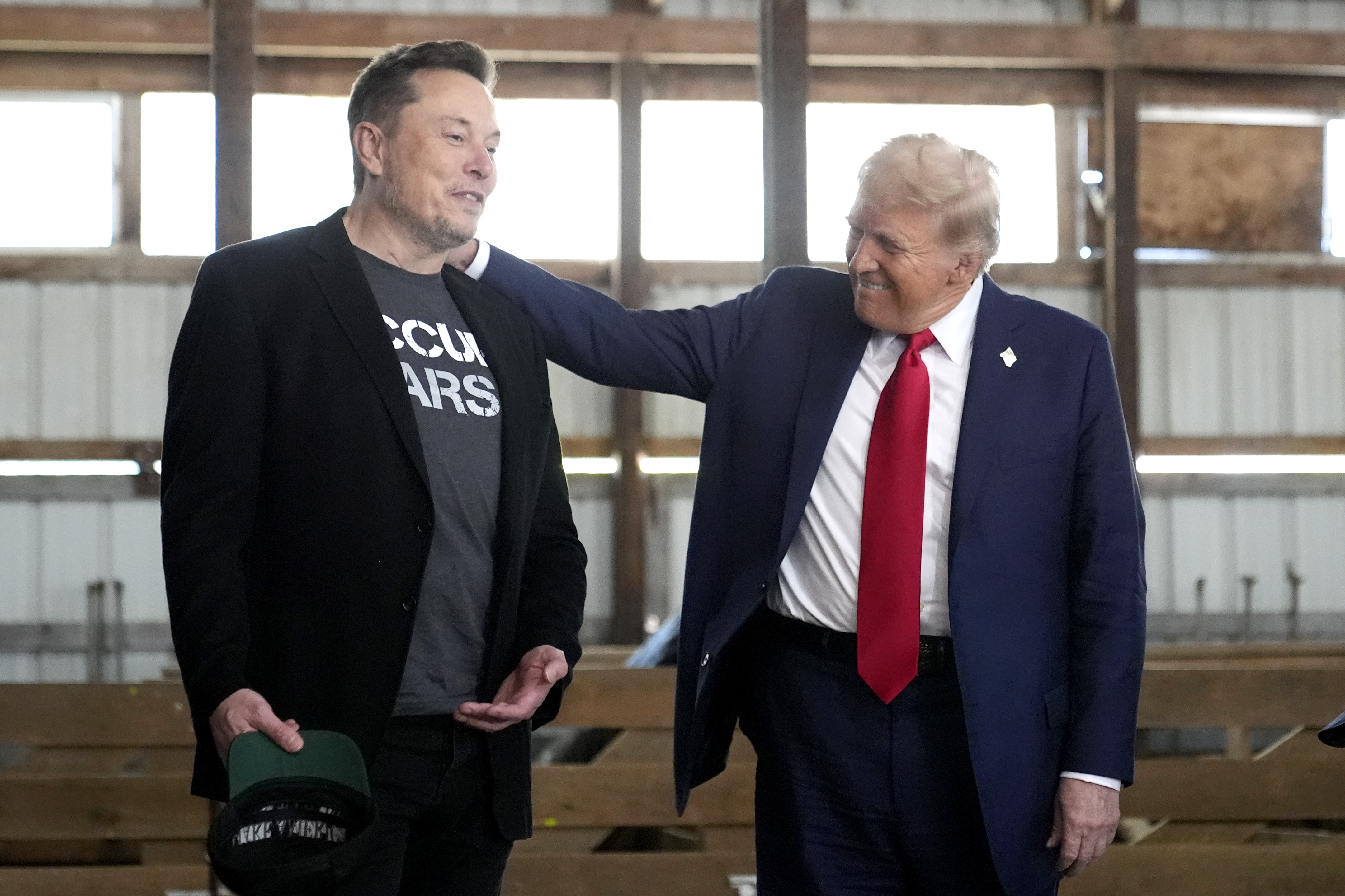 Trump: Öppen för att Musk eller Ellison köper Tiktok