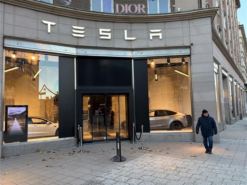 Tesla uppges vara det stora sänket för elbilsmarknaden i Europa