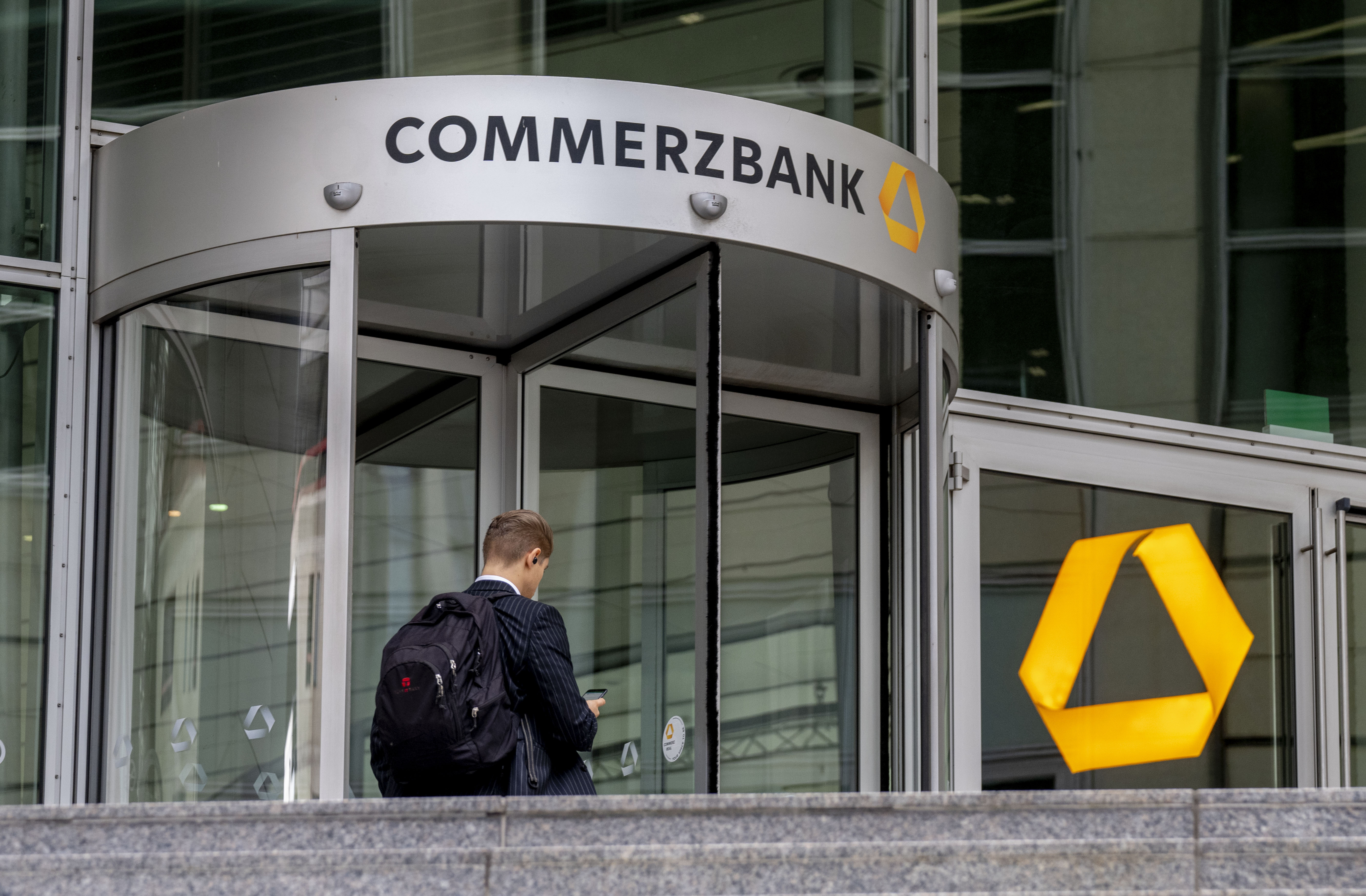 Commerzbank väntas dubbla utdelningen efter rekordvinst