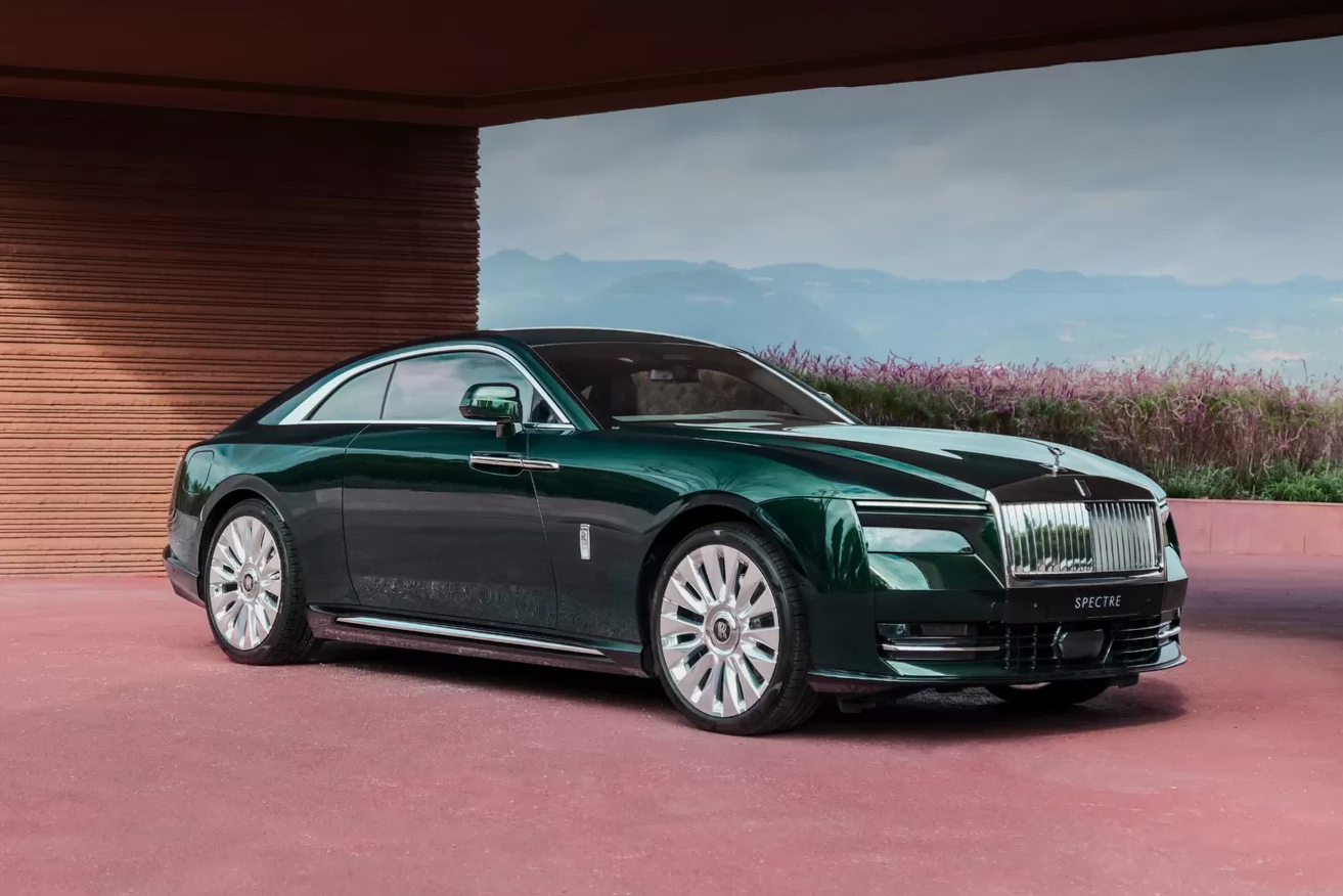 Rolls-Royce minskar försäljningen 5,3%