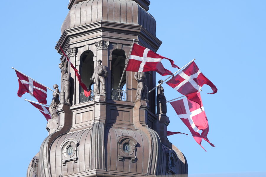 Danmark sänker styrräntan till 2,1% - Denmark Flag Day